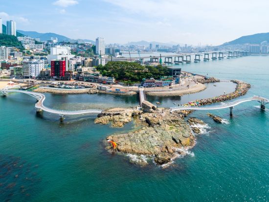 釜山フォトジェニック観光ツアー　海東龍宮寺＆海辺列車＆松島スカイウォーク＆甘川文化村 ＜1名参加OK／選べる出発地／英語ガイド＞