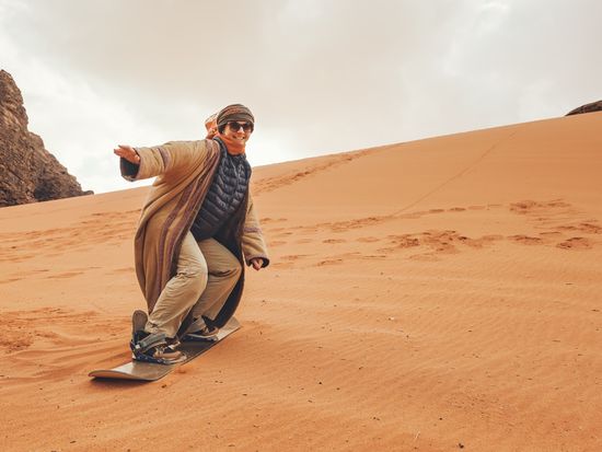 Desert_Sand surfin_AdobeStock_505008271