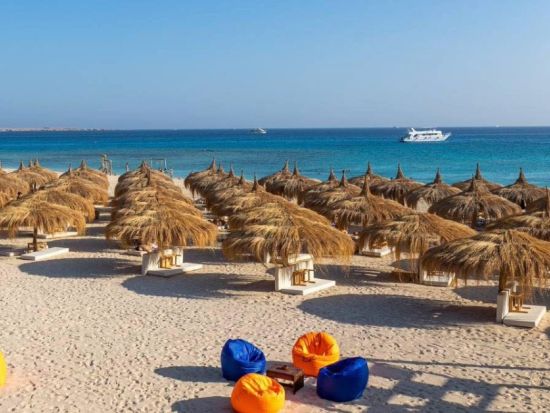 ギフトン島エデンアイランド1日ツアー　紅海の楽園で優雅なひとときを満喫＜混載／1日／英語ガイド／昼食付／ハルガダ発＞