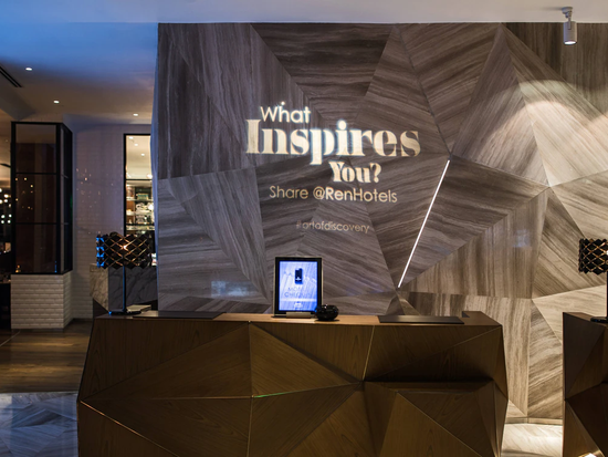 sgnbr-desk-0115-hor-wide