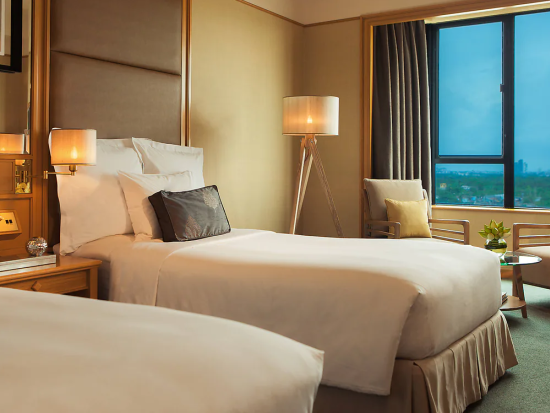 【4/30・9/2限定】お部屋から花火鑑賞！ルネッサンス リバーサイド ホテルに宿泊　軽食ビュッフェが楽しめるクラブラウンジアクセス付きプランあり＜朝食付き＞