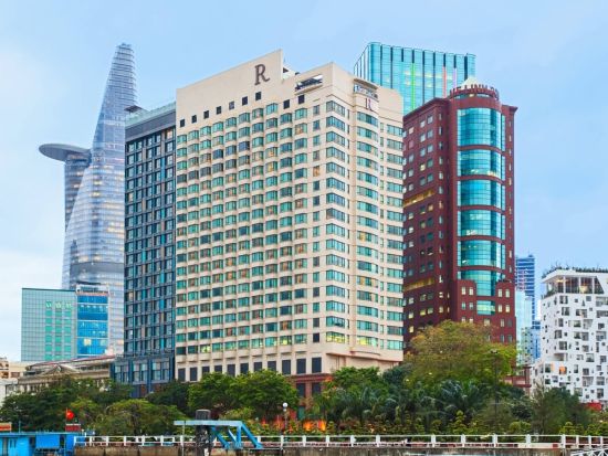 【4/30・9/2限定】お部屋から花火鑑賞！ルネッサンス リバーサイド ホテルに宿泊　軽食ビュッフェが楽しめるクラブラウンジアクセス付きプランあり＜朝食付き＞