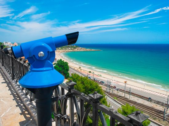 Mediterranean Balcony_AdobeStock_167744989
