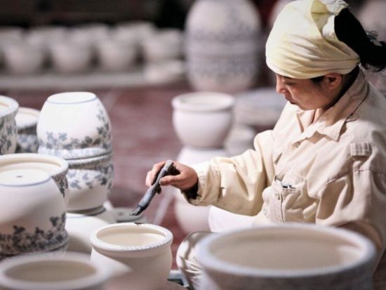 陶器の村バッチャン村半日ツアー　博物館で工芸村の歴史を学んでイオンモールでお買い物も！＜混載または貸切／日本語ガイド／ハノイ発着＞