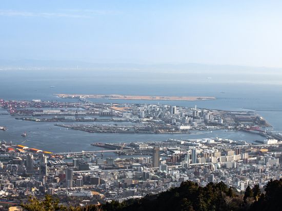 15b56ff9366cf126e865371bb03f2593