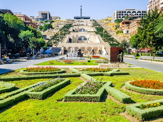 Armenia_Yerevan_Cascade_AdobeStock_282513481