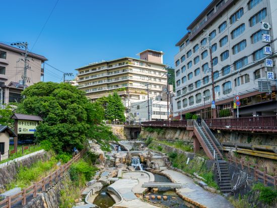 【英語バスツアー】姫路城・好古園+家老屋敷跡公園+有馬温泉+六甲山を巡る日帰り観光＜昼食付プランあり／大阪発／英語ガイド＞