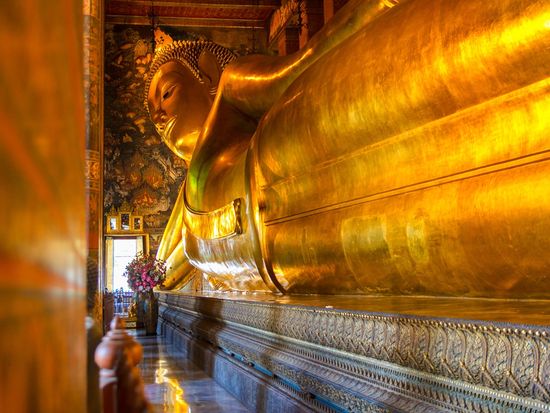 Thailand_Bangkok_Wat Pho_shutterstock_498794326