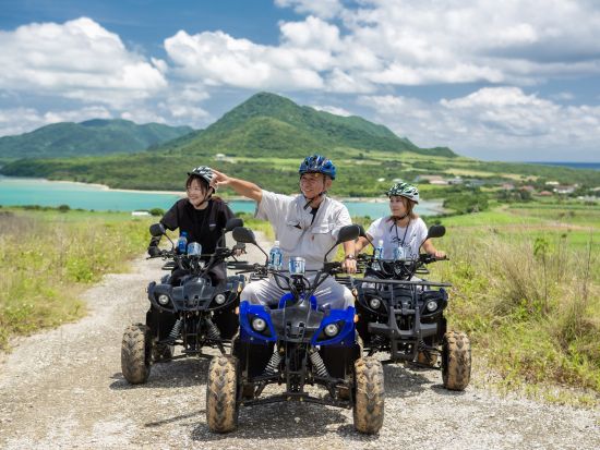 バギーツアー 東シナ海と太平洋を同時に眺められる石垣島の「くびれ」で大自然の美しさを堪能しながら冒険をするコース＜2時間／石垣市＞