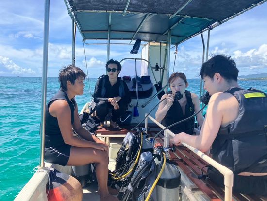 C39CD262-2B2A-4A3D-ADDE-2DB667377A27