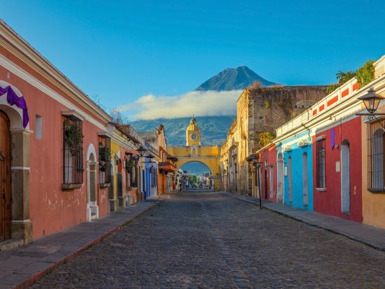 グアテマラ周遊6日間　アンティグア＋チチカステナンゴ＋パナハッチェル＋グアテマラシティ＋フローレスを巡る＜水・土曜／日本語・英語ガイド／グアテマラシティ発着＞