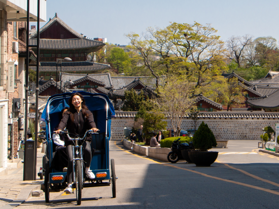 ソウル ペディキャブツアー 人力車で北村韓屋村や昌徳宮の観光スポットと隠れた名所を巡る！＜日本語ガイド／1時間または2時間／選べる5コース＞