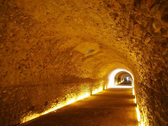 Circ_Romans_Tarragona_pixta_54948357_M