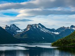 Norway_Romsdalfjord_AdobeStock_590564003