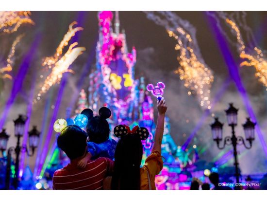 香港ディズニーランド・リゾート ⇔ 空港または市内ホテル　片道送迎サービス　パーク・チケットなどの各種オプションもご用意！ ＜貸切／日本語ガイド＞