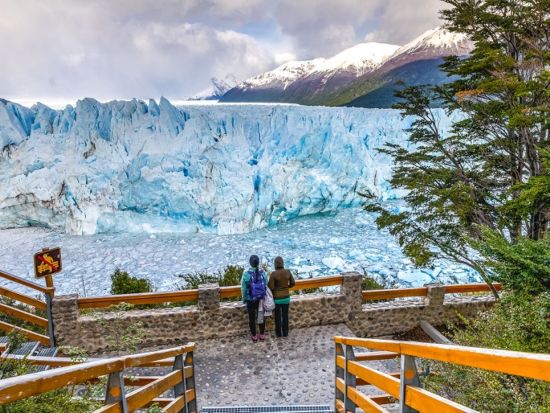 パタゴニア・ペリトモレノ氷河 遊歩道散策ツアー　息をのむような絶景を鑑賞！＜英語ガイド／エル・カラファテ発着＞