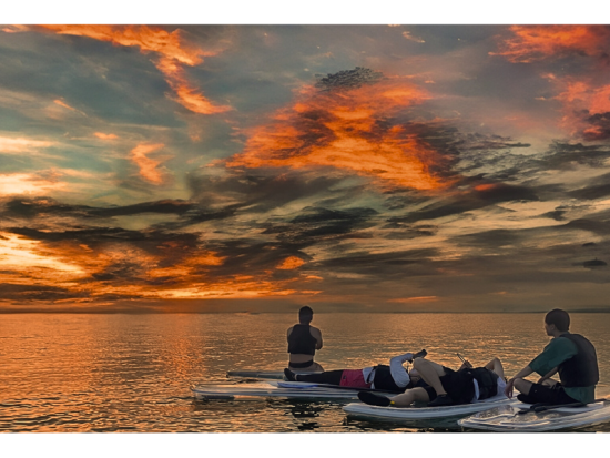 【貸切】サンセット クリアSUP/カヤック＜60〜90分／ドローン撮影付／宮古島＞
