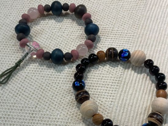 伝統工芸「京念珠」づくり体験 オリジナルお守りブレスレットを製作＜約60分／京都＞