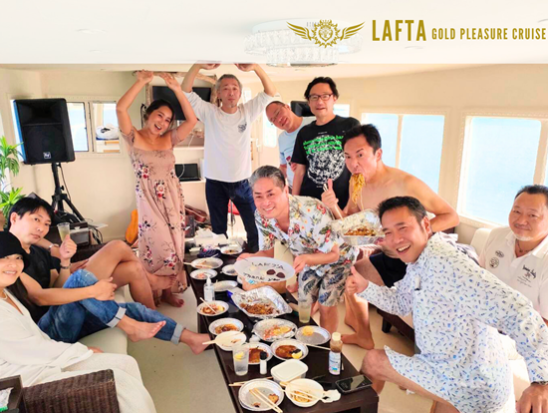 クルーザーチャーター 宮古島のエメラルドグリーンの海をラグジュアリーな豪華船で満喫 写真プレゼントやドリンク付き＜約4～5時間／宮古島＞