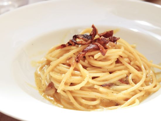 ローマの夜景ドライブ！コロッセオやナヴォーナ広場でのフォトストップあり　イタリアンディナー付き＜日本語アシスタント／混載＞by MyBus