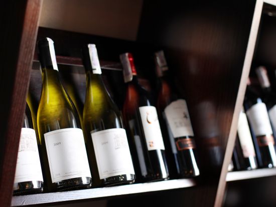 【プライベートツアー】タウラージ ワイナリー訪問ツアー 最高級DOCGワインを試飲＜車＋ガイド貸切／日本語／ナポリ発＞ by Zenzero