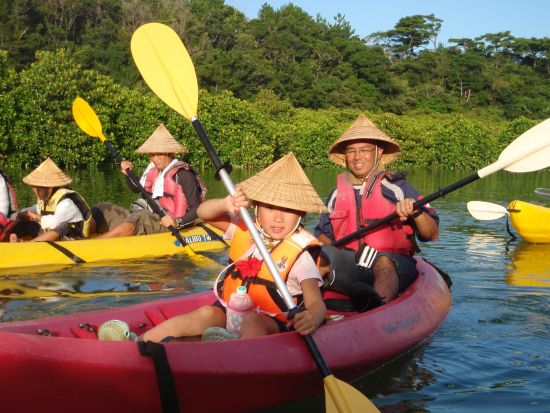 更衣室（エアコン完備）・アロマ香る癒し空間◎少人数制で安心の慶佐次川マングローブカヤック2時間｜写真無料＆ちんすこうお土産付き・漁師ガイド＜東村・やんばる＞