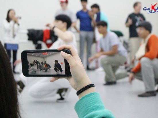 ソウルで憧れのKPOPダンス体験レッスン！ by Real Kpop Dance Studio＜プライベートレッスン可／1.5時間／合井駅徒歩約3分＞