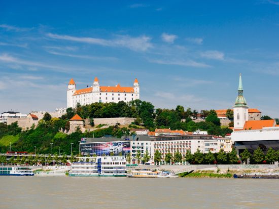 隣国スロバキア観光1日ツアー ブラチスラバ市内観光＋フリータイム＋ドナウ川クルーズ＜英語ガイド／ウィーン発＞
