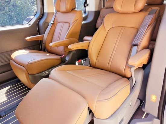 staria車内4
