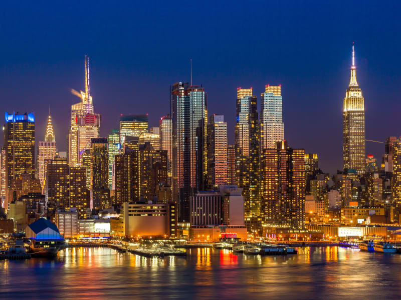 USA_New York_Evening Skyline_shutterstock_259501811