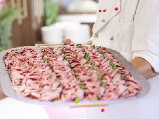 ドナウ川ディナークルーズ ライブ演奏付き＜木曜／3時間／ウィーン発＞