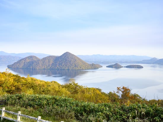 札幌発 登別＋洞爺湖 日帰りバスツアー 洞爺湖＋地獄谷＋昭和新山etc＜多言語／1名から催行／札幌市内発着＞