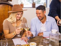ハンターバレーワイナリー1日ツアー　厳選された3軒のワイナリー＋チョコレートカンパニーを訪問！地元の食材を使用したランチ付き＜英語ガイド／シドニー発＞