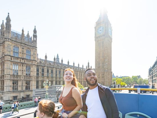 乗り降り自由！サステナブル市内観光バス＋テムズ川遊覧ボート＋街歩きアプリ＜1日券/２日券/3日券＞