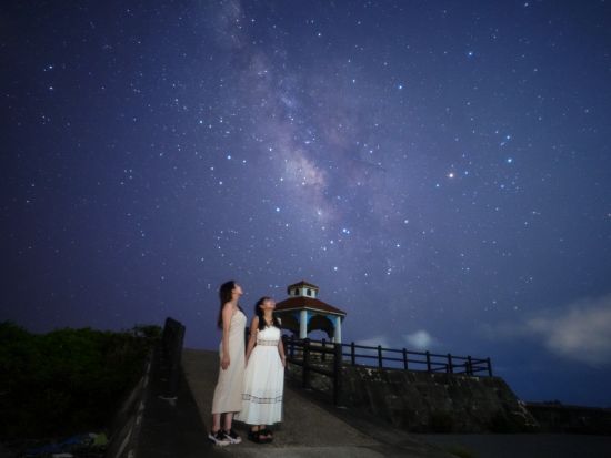星空フォトツアー SNSで話題沸騰！カップル・女子旅におすすめ！翌日納品＜当日予約OK／約20～30分／宮古島＞