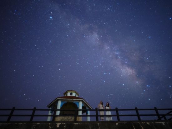 星空フォトツアー SNSで話題沸騰！カップル・女子旅におすすめ！翌日納品＜当日予約OK／約20～30分／宮古島＞
