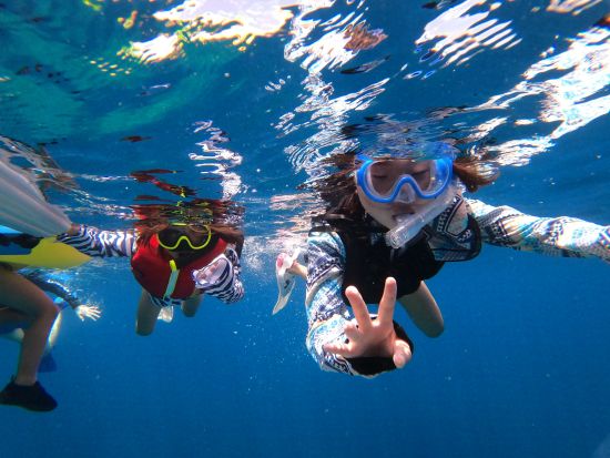 青の洞窟探検＋高確率で会える！ウミガメシュノーケリングツアー 当日予約OK！写真撮影サービス＜2時間／石垣島＞