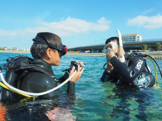 PADIオープンウォーターダイバー取得コース 選べる2コース！予定に合わせて気軽にライセンスを取得しよう！＜送迎付／沖縄本島＞