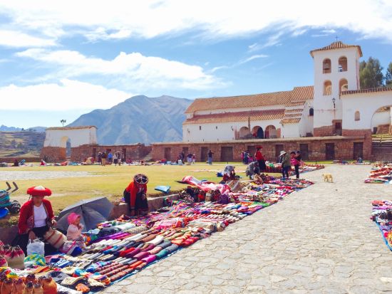 聖なる谷＆マチュピチュ遺跡を巡る1泊2日宿泊ツアー　日本語ガイド同行で言語の面も安心！＜日本語ガイド／クスコ発着＞