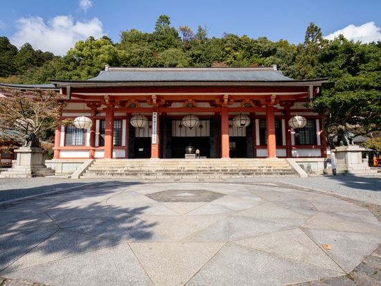 pixta_85673976_総本山鞍馬寺 本殿金堂・金剛床