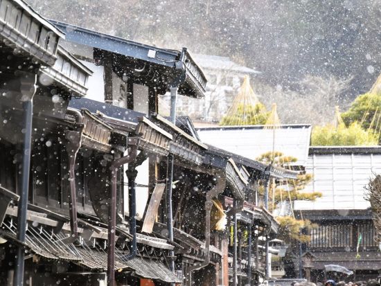 名古屋発日帰りバスツアー 白川郷と飛騨高山＜食事なし／英語対応可能＞