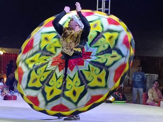 【貸切・混載】日本語ガイドで安心！デザートサファリ　砂丘ドライブ＋BBQディナー＋ファイヤーショー＜午後発／往復送迎付／BBQディナー付／ドバイ発＞