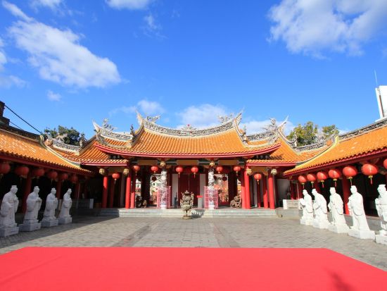 【定期観光バス／13:45発】異国情緒コース　孔子廟＋大浦天主堂＋グラバー園 ＜1名から催行／2時間50分／長崎市＞ by 長崎バス観光株式会社