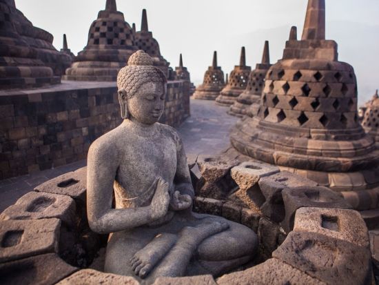 ボロブドゥール・サンライズ＋プランバナン寺院 1泊2日ツアー ボロブドゥール遺跡＋ジョグジャカルタ観光 国内線航空券付き＜貸切／日本語ガイド／ジャカルタ発＞