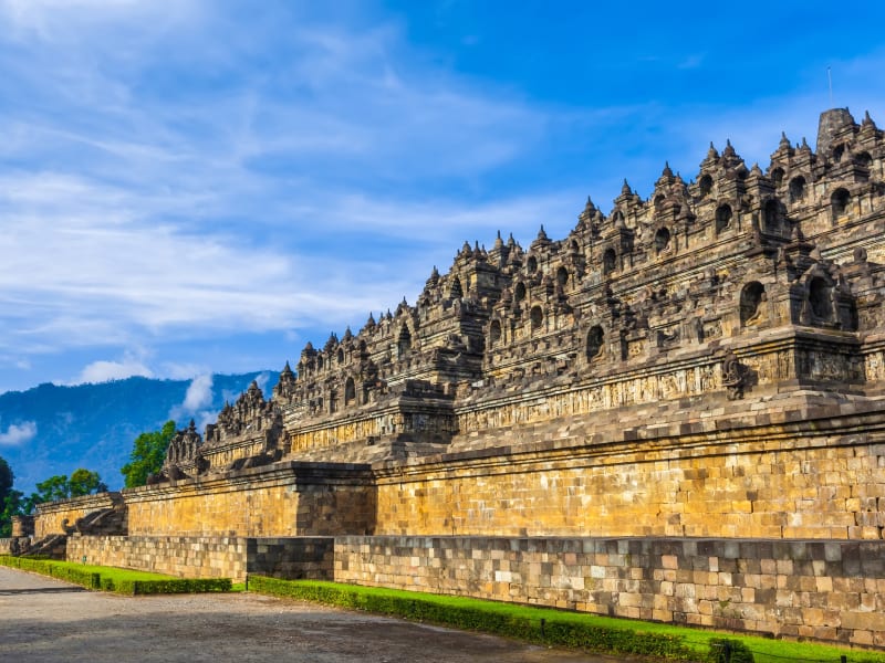 Yogyakarta_Borobudur_AdobeStock_182577708