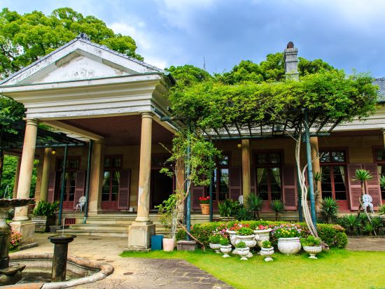 【定期観光バス／13:45発】異国情緒コース　孔子廟＋大浦天主堂＋グラバー園 ＜1名から催行／2時間50分／長崎市＞ by 長崎バス観光株式会社