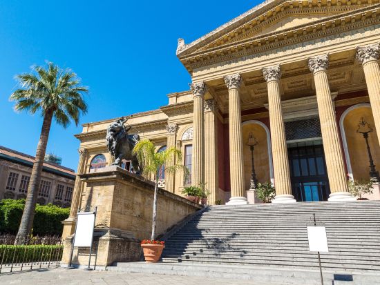 乗り降り自由！パレルモ"Hop-on Hop-off"観光バスチケット＜24時間パス／A線・B線／日本語オーディオガイド／パレルモ発＞