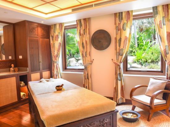 ダナン帰国日プラン　5つ星ホテル「フラマリゾートダナン」でアフタヌーンティーとアロマトリートメントマッサージを満喫＜プール入場付プラン有／貸切送迎／空港お送り＞