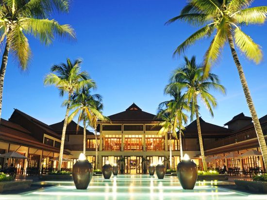 ダナン帰国日プラン　5つ星ホテル「フラマリゾートダナン」でアフタヌーンティーとアロマトリートメントマッサージを満喫＜プール入場付プラン有／貸切送迎／空港お送り＞