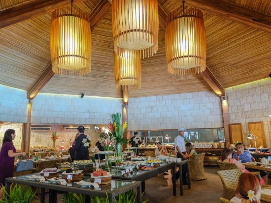 ブルーウォーター・マリバゴ・ビーチリゾート デイユース事前予約 送迎付きプランあり＜ナイトユース可／昼食ビュッフェ付き／マクタン島＞